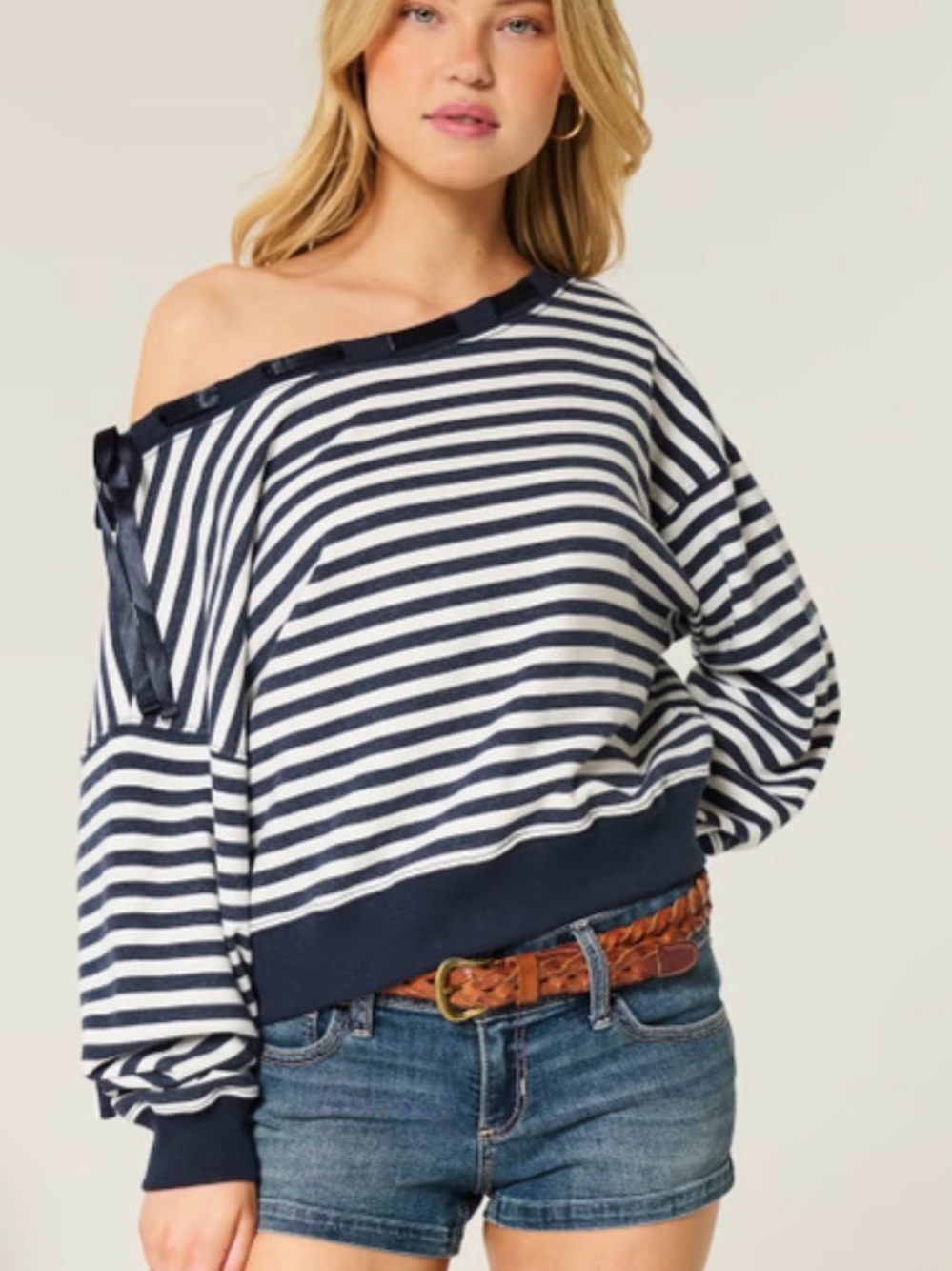 Hollister Womens Off The Shoulder Tie Sweatshirt, Navy Blue Stripe, Size XXS